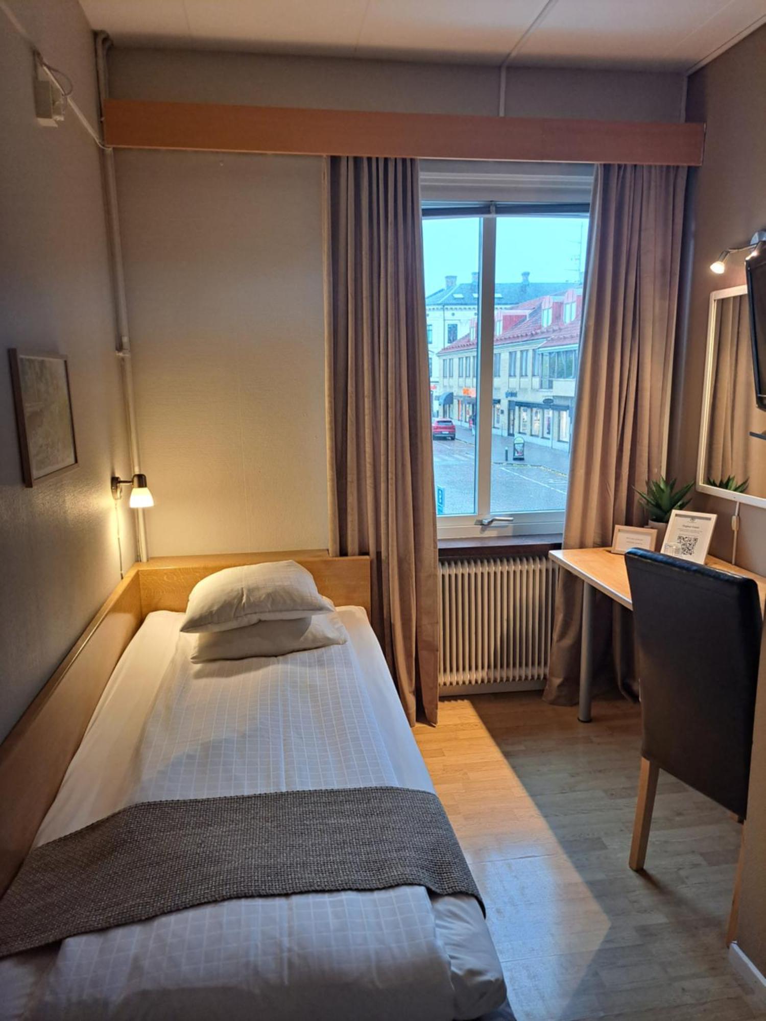 Hotell Radhuset Lidkoping Exterior photo